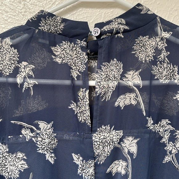 Lulu’s floral midi dress - Picture 4 of 4